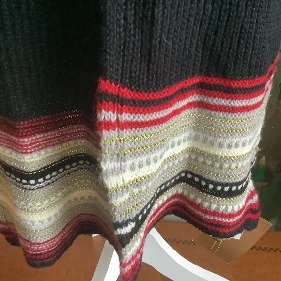 Fownes NWT Black Rectangular Winter Scarf with Striped Ends - Picture 4 of 11